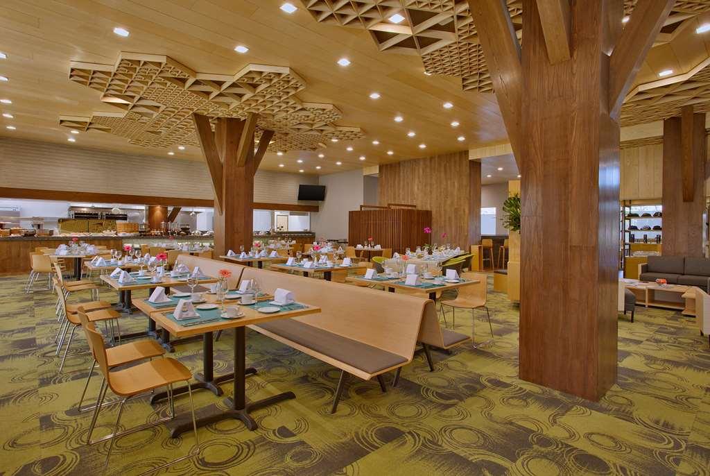 Galeria Plaza Irapuato Hotel Ресторант снимка
