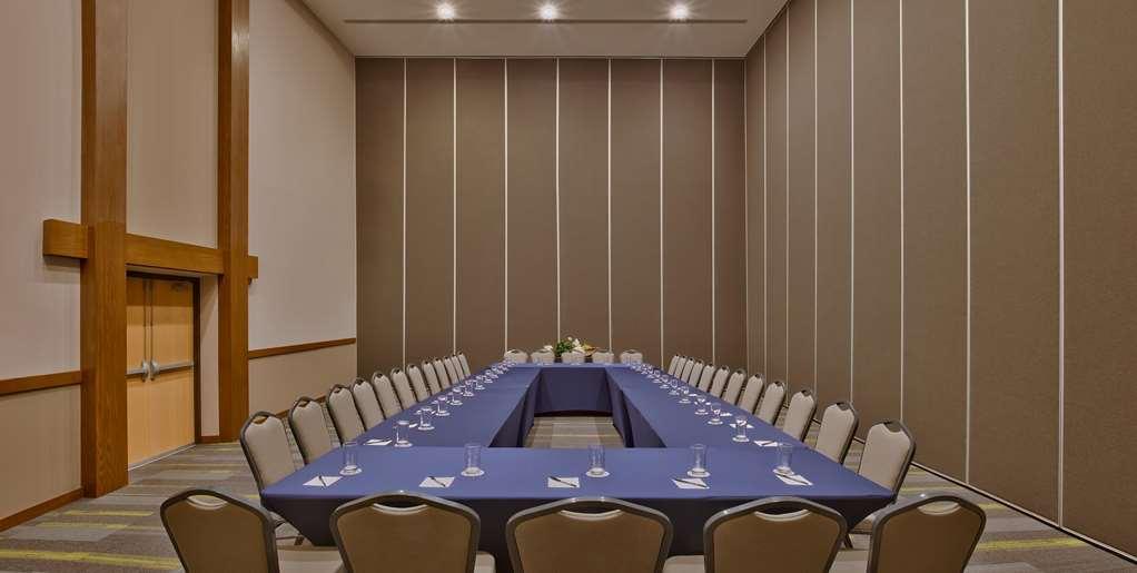 Galeria Plaza Irapuato Hotel Съоръжения снимка