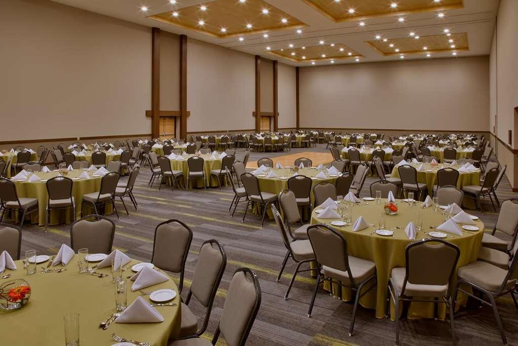 Galeria Plaza Irapuato Hotel Ресторант снимка