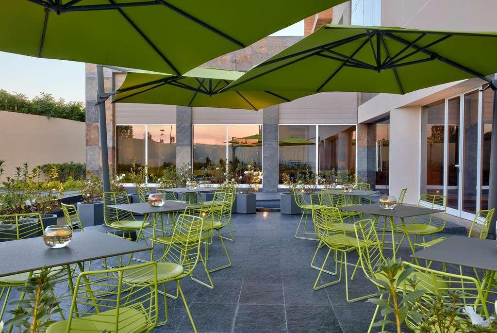 Galeria Plaza Irapuato Hotel Ресторант снимка