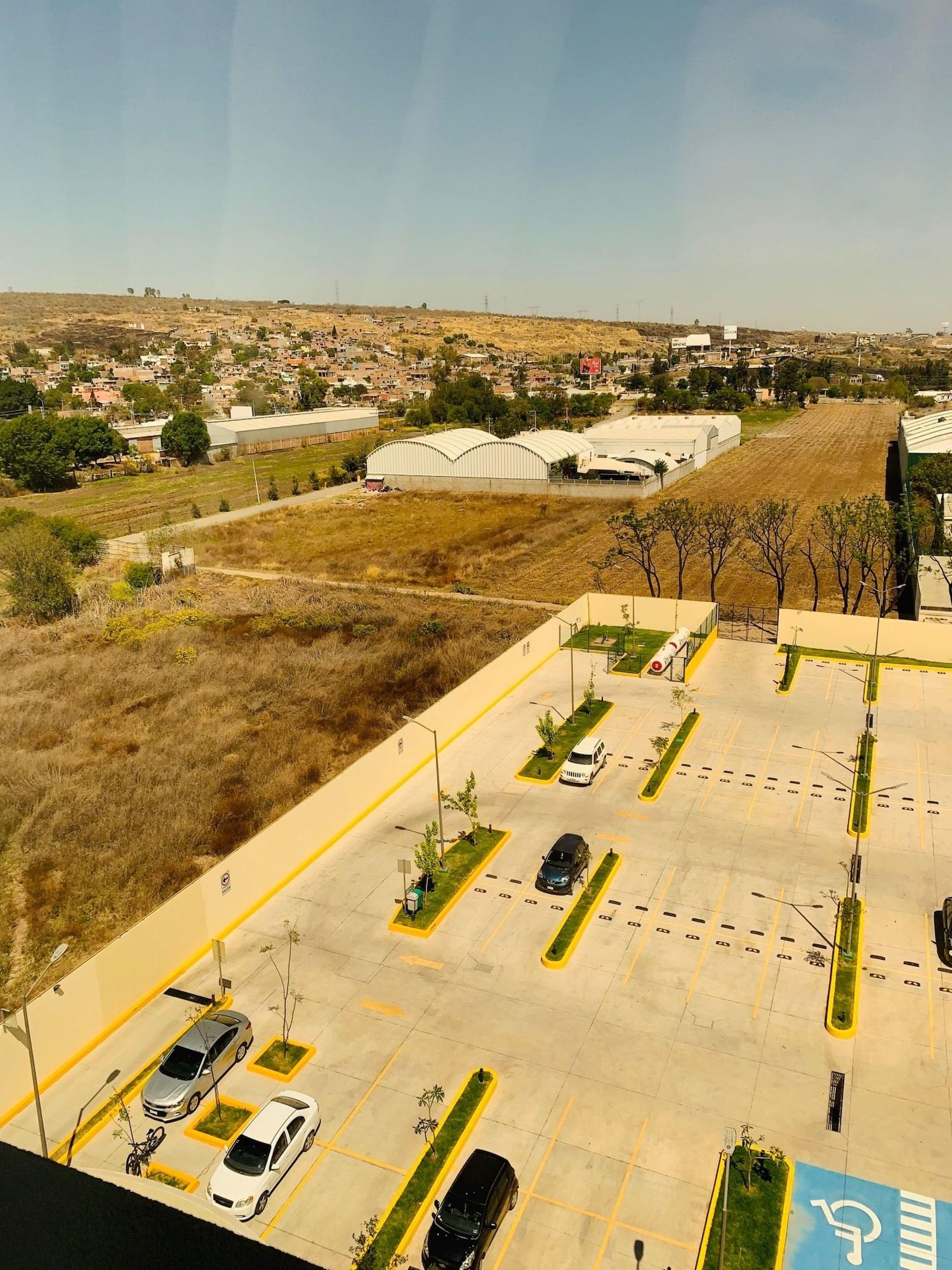 Galeria Plaza Irapuato Hotel Екстериор снимка
