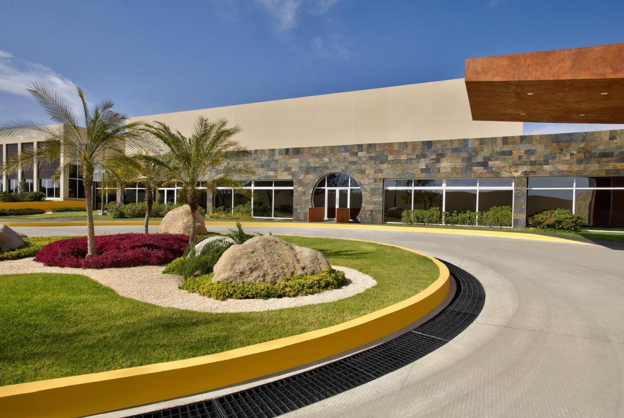 Galeria Plaza Irapuato Hotel Екстериор снимка