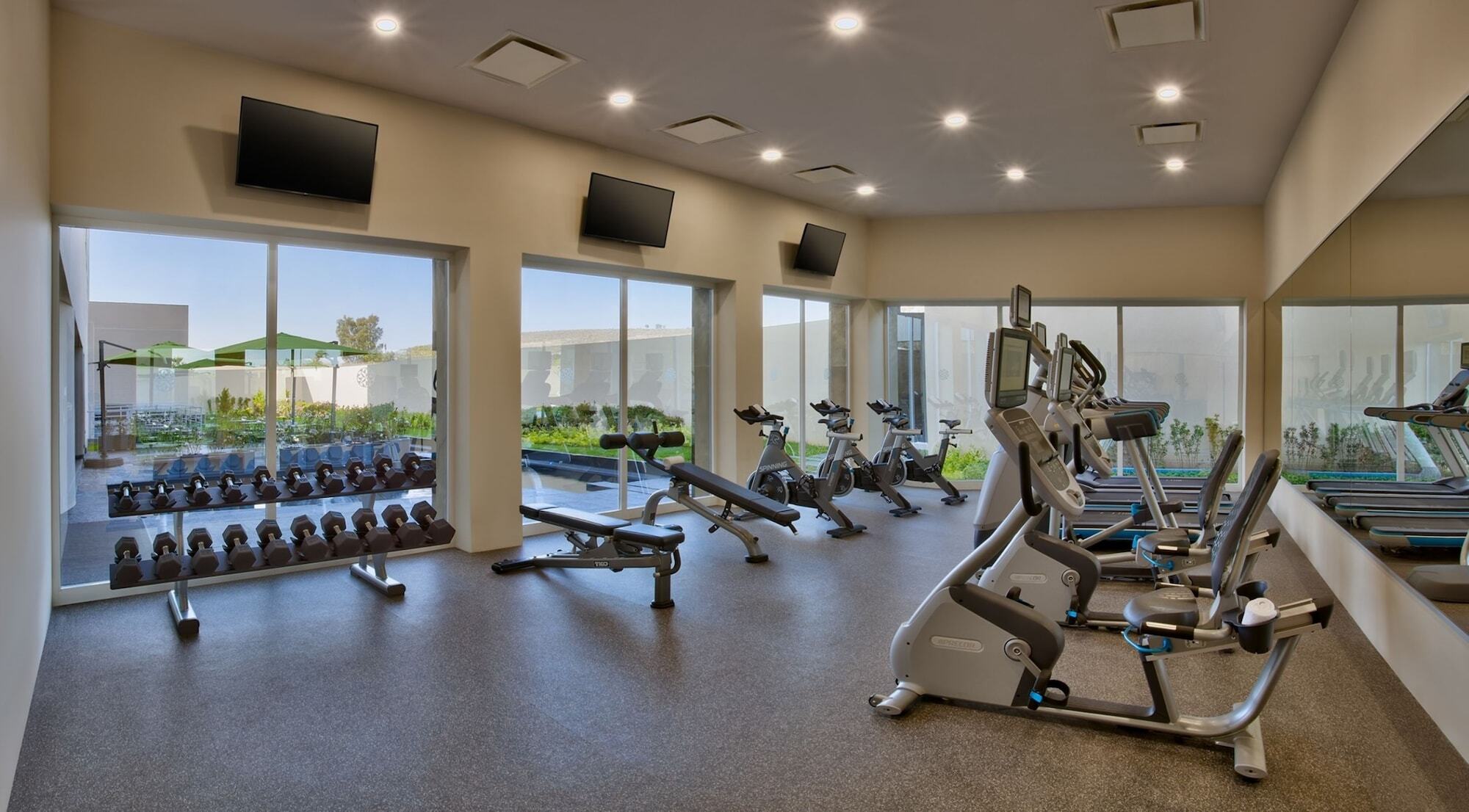 Galeria Plaza Irapuato Hotel Екстериор снимка
